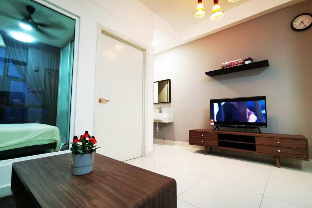 Happyhome @ Arte Mont Kiara Kuala Lumpur Hartamas Damansara מראה חיצוני תמונה